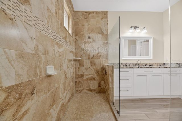 1008 W RIVER DRIVE, Temple Terrace, FL 33617