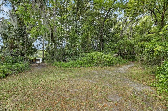 1008 W RIVER DRIVE, Temple Terrace, FL 33617