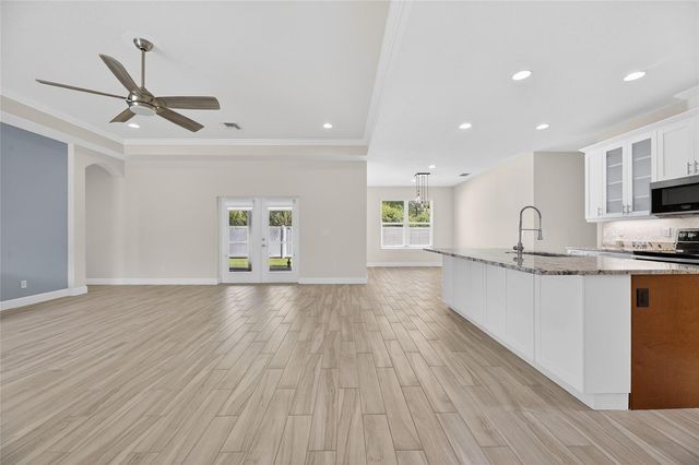 1008 W RIVER DRIVE, Temple Terrace, FL 33617