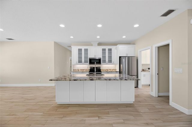 1008 W RIVER DRIVE, Temple Terrace, FL 33617