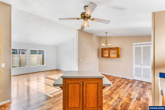 5155 Nordic Ct N, Keizer, OR 97303