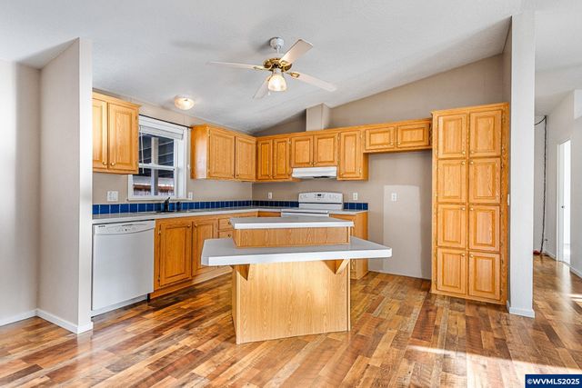 5155 Nordic Ct N, Keizer, OR 97303