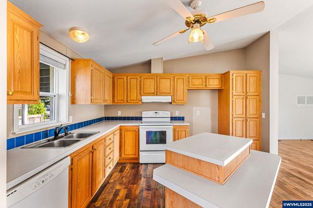 5155 Nordic Ct N, Keizer, OR 97303