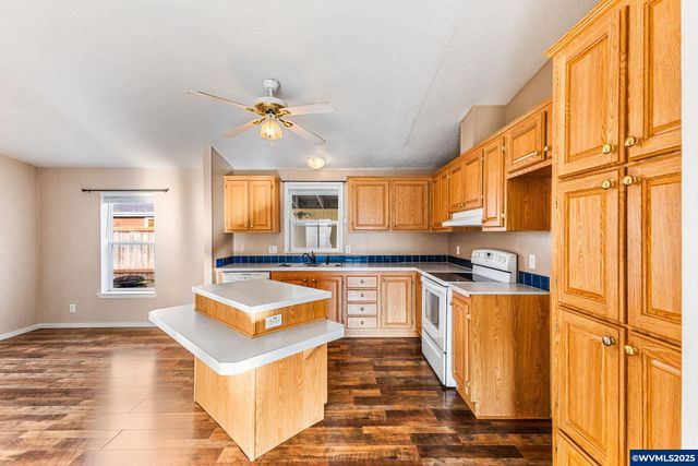 5155 Nordic Ct N, Keizer, OR 97303