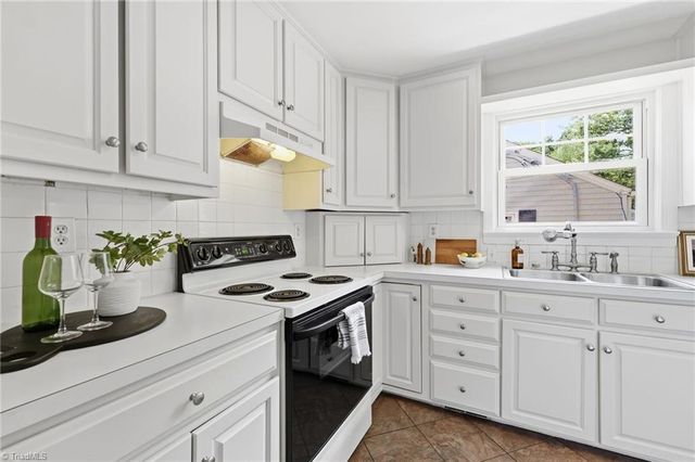 938 Madison Avenue, Winston-salem, NC 27103