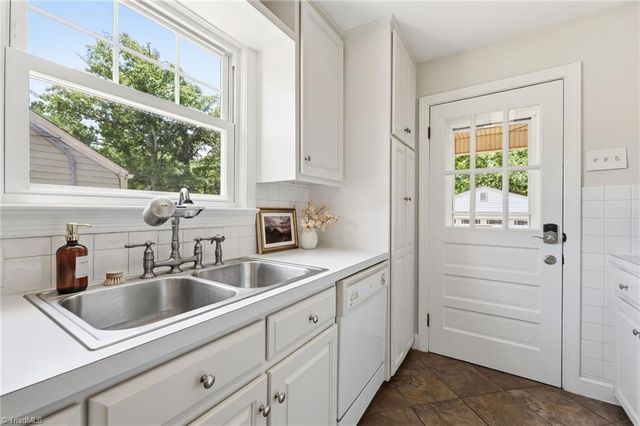 938 Madison Avenue, Winston-salem, NC 27103