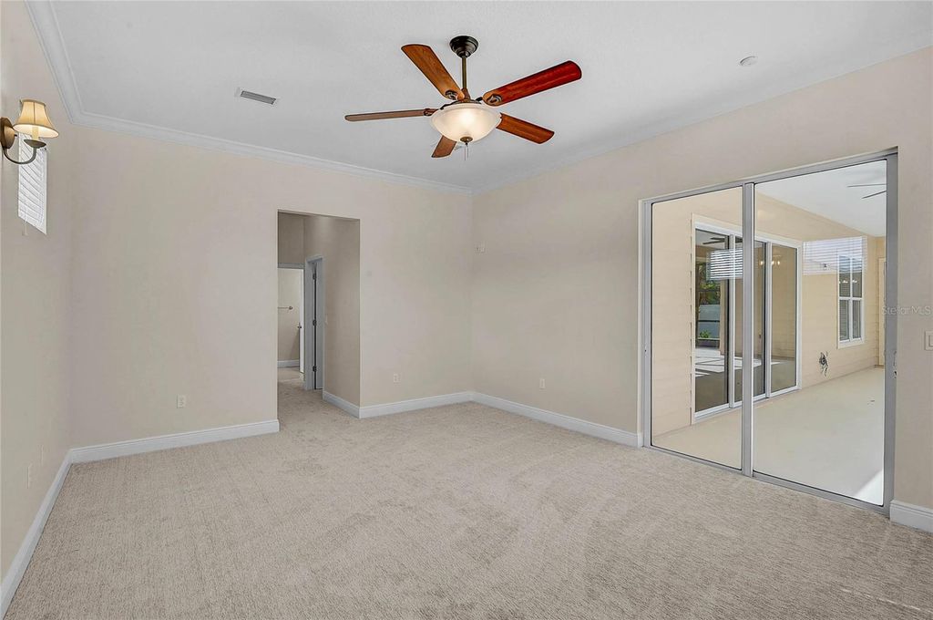 Image 15 of property listing at 14518 17TH AVENUE E, Bradenton, FL 34212