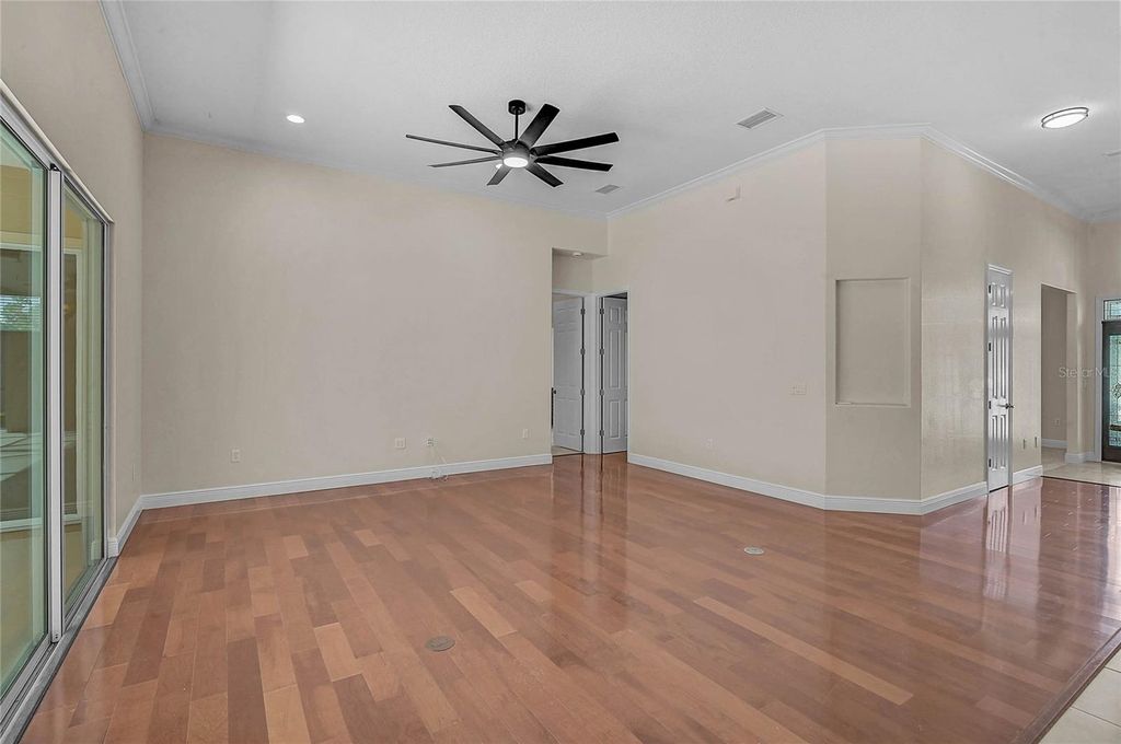 Image 25 of property listing at 14518 17TH AVENUE E, Bradenton, FL 34212