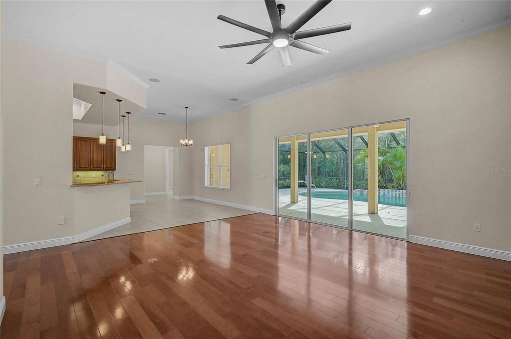 Image 28 of property listing at 14518 17TH AVENUE E, Bradenton, FL 34212