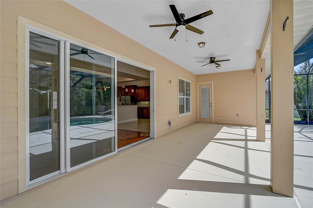 Image 31 of property listing at 14518 17TH AVENUE E, Bradenton, FL 34212