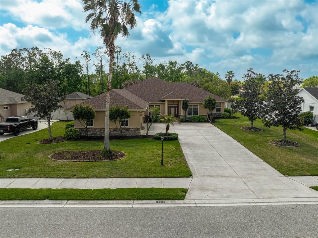 Image 38 of property listing at 14518 17TH AVENUE E, Bradenton, FL 34212