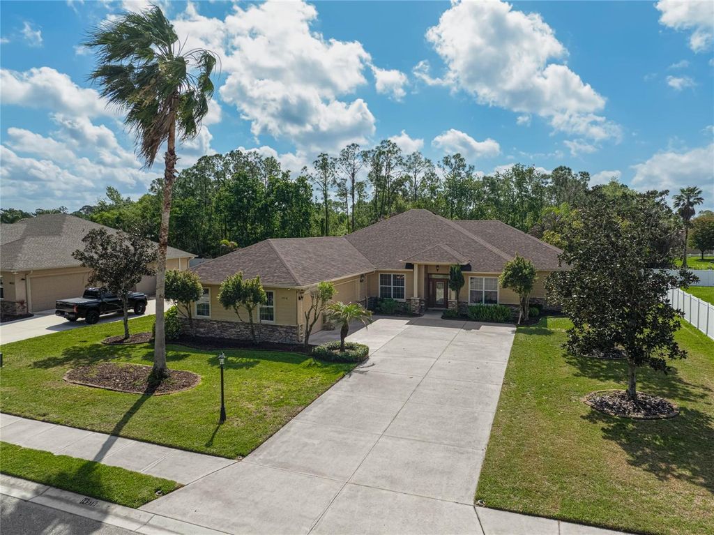 Image 39 of property listing at 14518 17TH AVENUE E, Bradenton, FL 34212