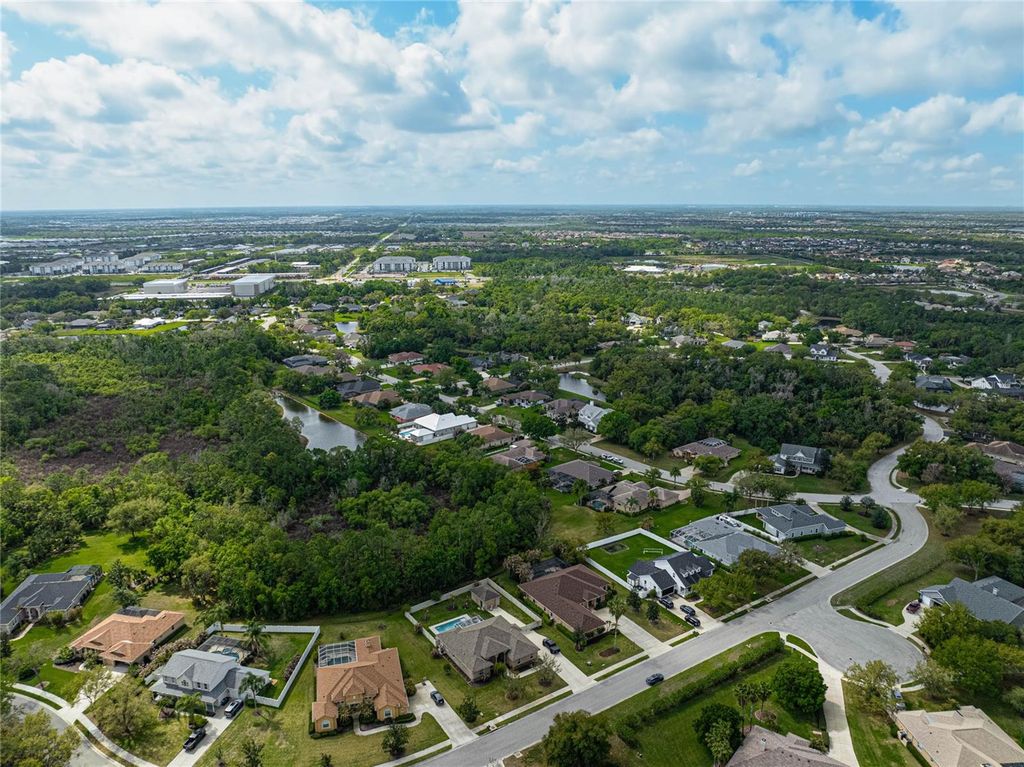 Image 44 of property listing at 14518 17TH AVENUE E, Bradenton, FL 34212