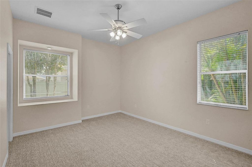 Image 8 of property listing at 14518 17TH AVENUE E, Bradenton, FL 34212