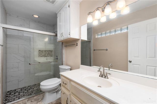 716 Swallow Avenue W, Mcallen, TX 78504