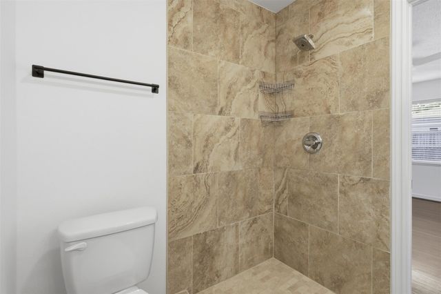 10033 Whiteside Lane, Houston, TX 77080