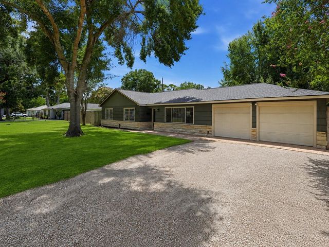 10033 Whiteside Lane, Houston, TX 77080