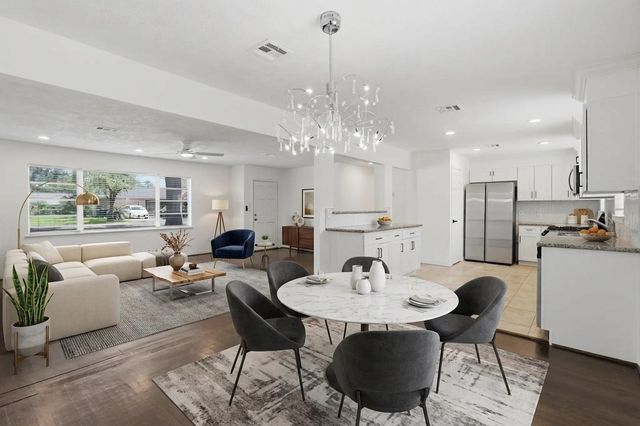 10033 Whiteside Lane, Houston, TX 77080
