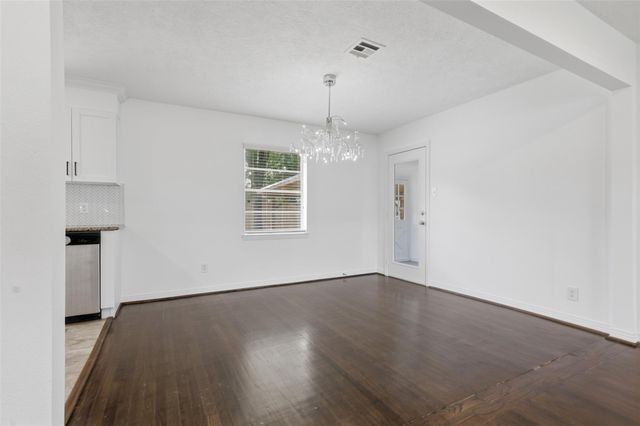 10033 Whiteside Lane, Houston, TX 77080