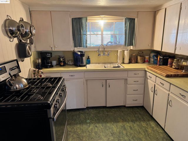 17096 S Mono Vista Road, Soulsbyville, CA 95372