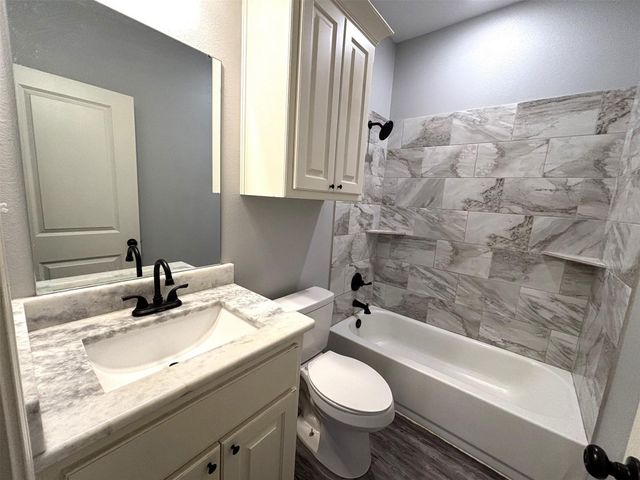 196 Twisted Oaks Drive, Rusk, TX 75785