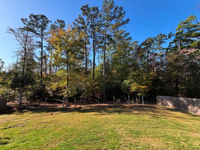 196 Twisted Oaks Drive, Rusk, TX 75785