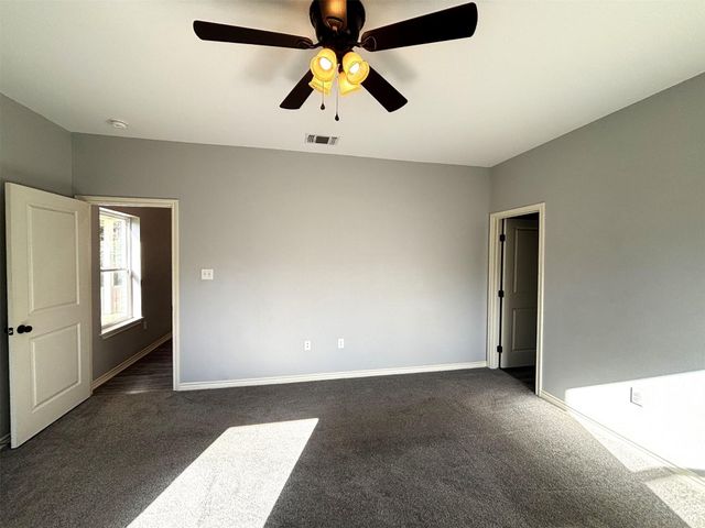 196 Twisted Oaks Drive, Rusk, TX 75785