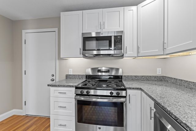379 Huse Rd Unit 34, Manchester, NH 03103