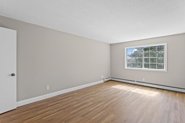 379 Huse Rd Unit 34, Manchester, NH 03103