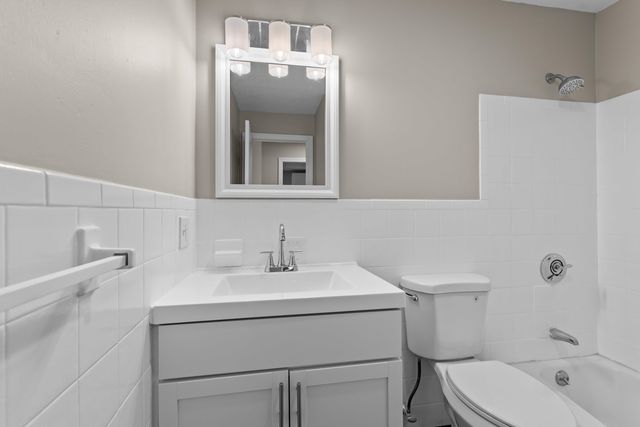 379 Huse Rd Unit 34, Manchester, NH 03103
