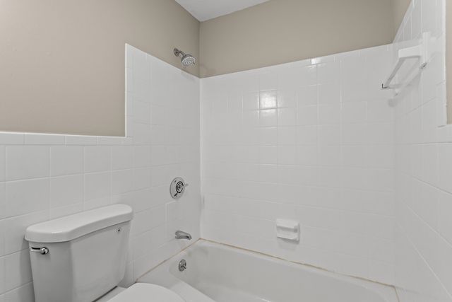 379 Huse Rd Unit 34, Manchester, NH 03103