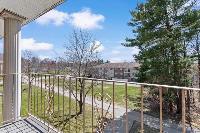 379 Huse Rd Unit 34, Manchester, NH 03103