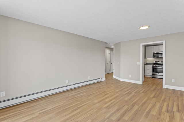 379 Huse Rd Unit 34, Manchester, NH 03103