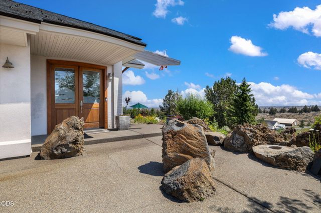 59641 Calgary Loop, Bend, OR 97702