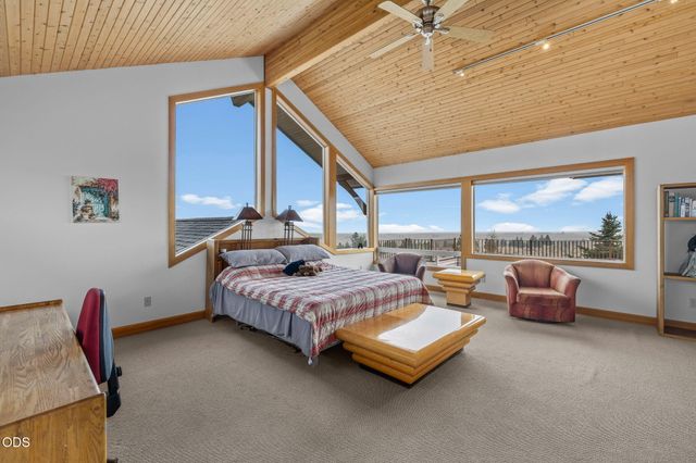 59641 Calgary Loop, Bend, OR 97702