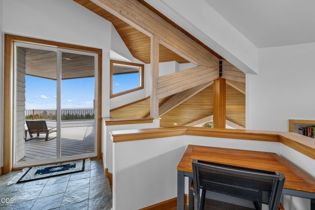 59641 Calgary Loop, Bend, OR 97702