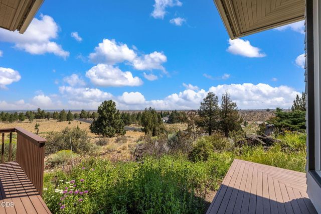 59641 Calgary Loop, Bend, OR 97702
