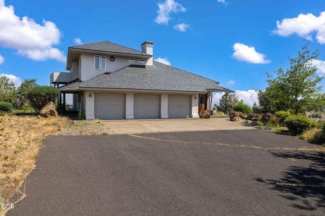 59641 Calgary Loop, Bend, OR 97702
