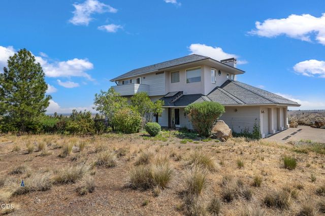59641 Calgary Loop, Bend, OR 97702