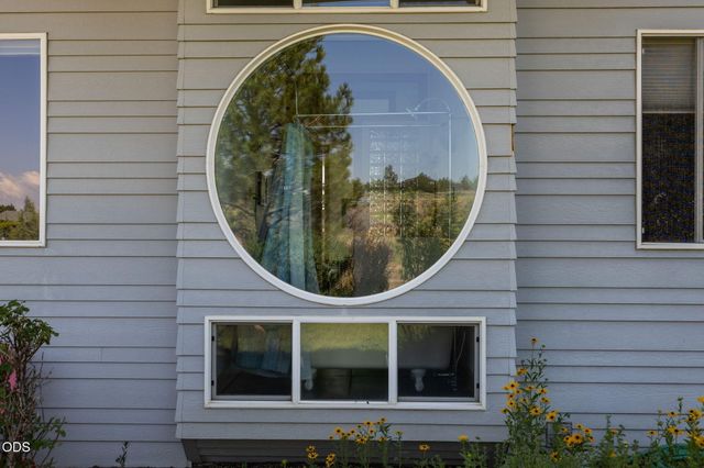 59641 Calgary Loop, Bend, OR 97702