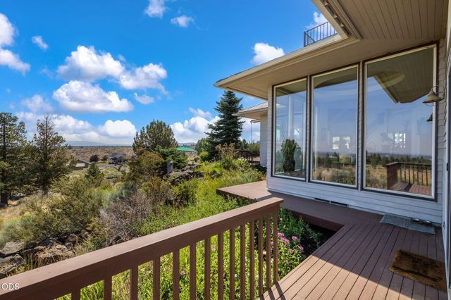 59641 Calgary Loop, Bend, OR 97702