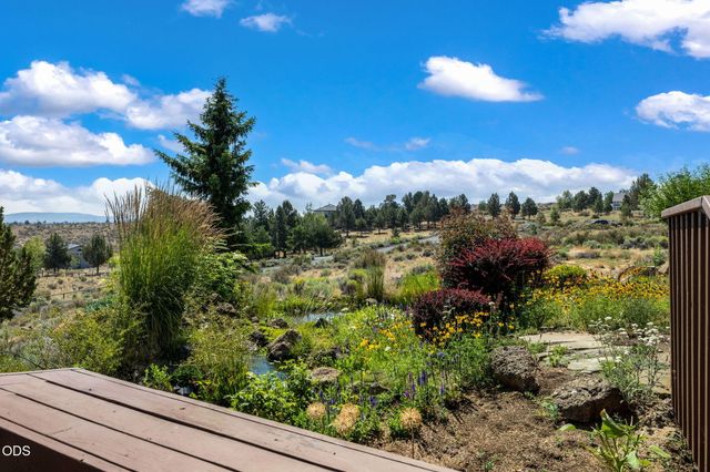 59641 Calgary Loop, Bend, OR 97702