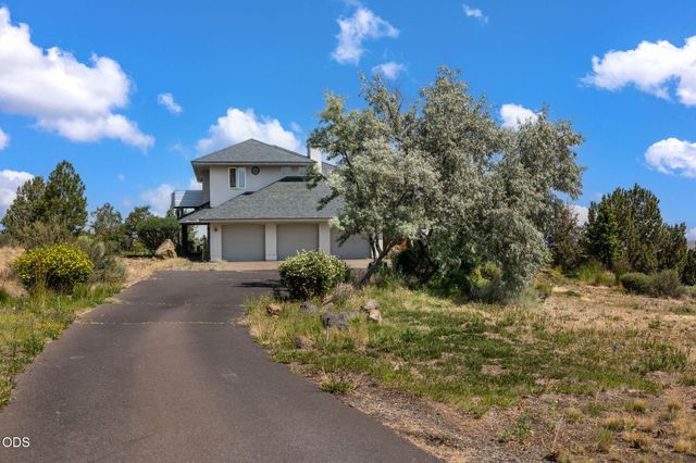 59641 Calgary Loop, Bend, OR 97702