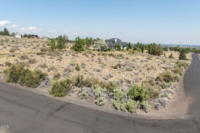 59641 Calgary Loop, Bend, OR 97702
