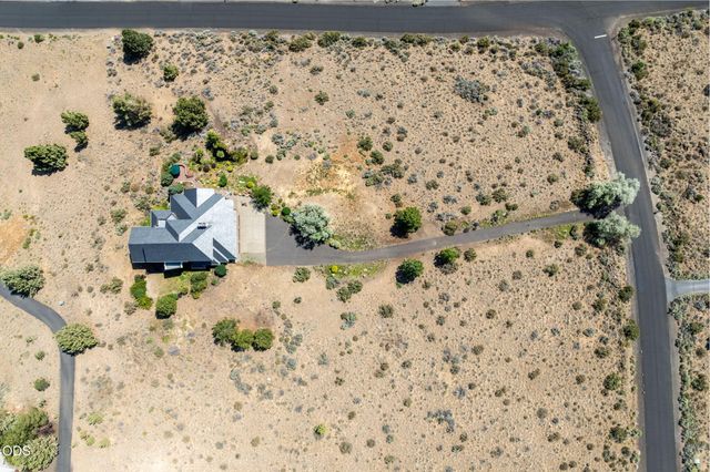 59641 Calgary Loop, Bend, OR 97702