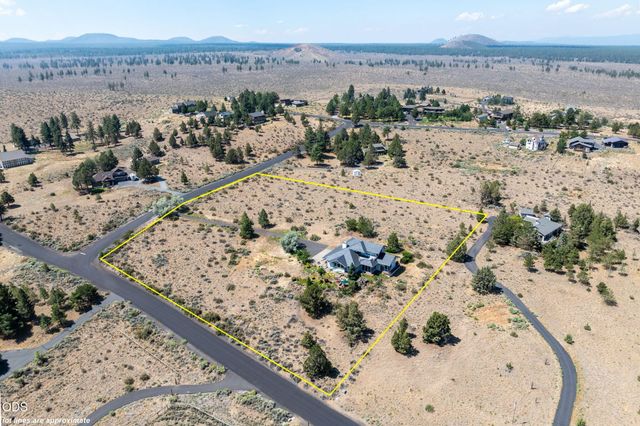 59641 Calgary Loop, Bend, OR 97702