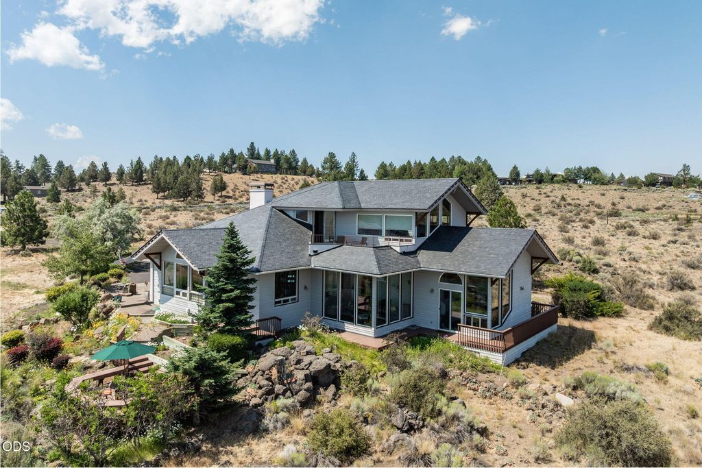 59641 Calgary Loop, Bend, OR 97702