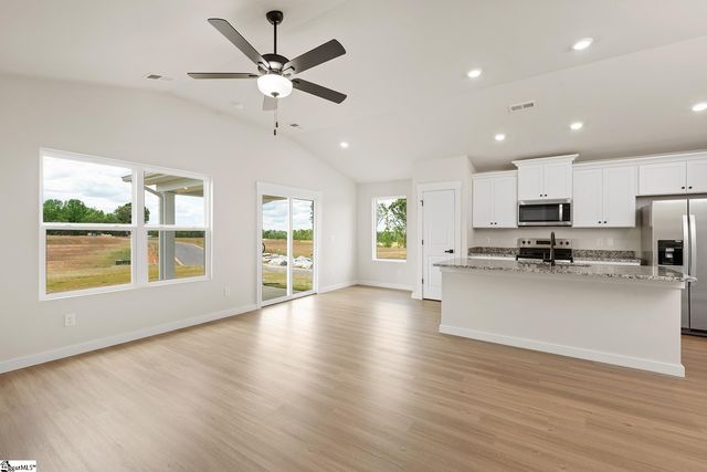 422 West Claywalk Way, Woodruff, SC 29388