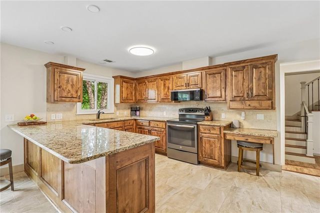 20077 199th Street, Tonganoxie, KS 66086