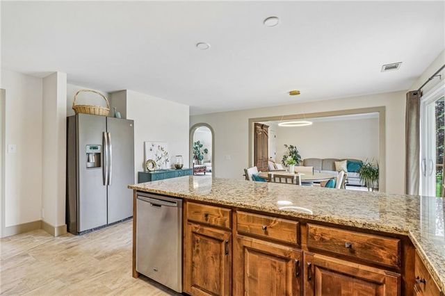 20077 199th Street, Tonganoxie, KS 66086